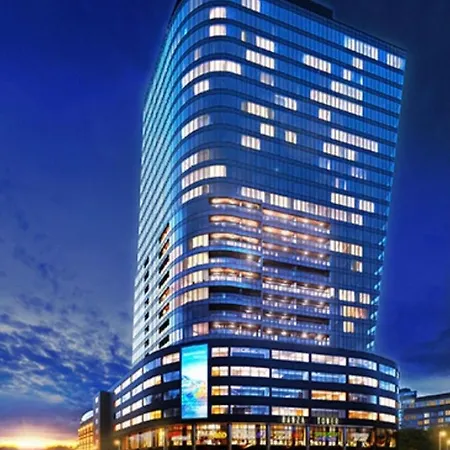 Hanza Tower Deluxe 19 With Pool & Appartamento Stettino